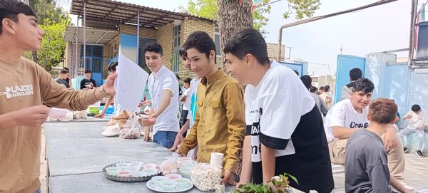 برپایی بازارچه کار و فناوری در دبیرستان شهید بهشتی آشخانه