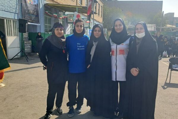 المپیاد ورزشی درون مدرسه‌ای در دبیرستان حجاب ناحیه یک شهرری