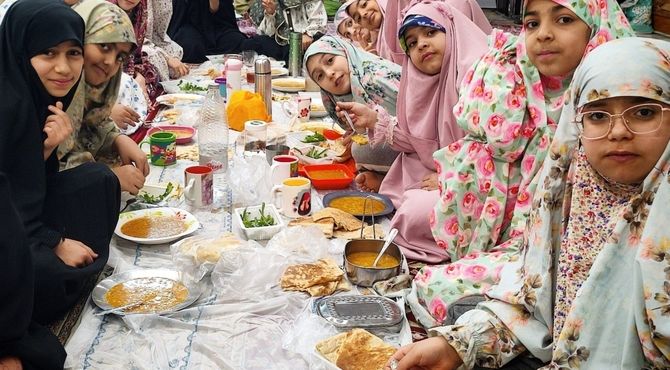 اعتکاف فرصتی برای خودسازی دانش‌آموزان نوجوان ناحیه دو مشهد 