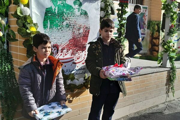 زنگ انقلاب در ملارد با حضور مدیرکل آموزش و پرورش شهرستانهای تهران نواخته شد