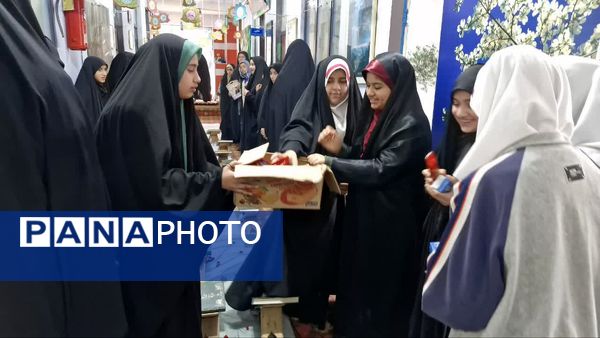 محفل انس با قرآن در کانون فرهنگی‌تربیتی رضوان محمودآباد
