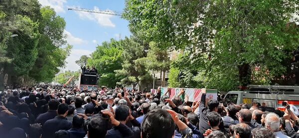 تشییع باشکوه پیکر پاک شهدای گمنام در اصفهان 