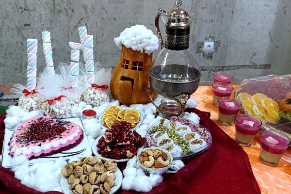 مراسم جشن یلدا در دبیرستان حضرت رقیه(س) ورامین