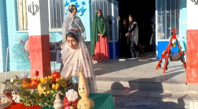 یلدا؛ شبی بلند از عشق و لبخند