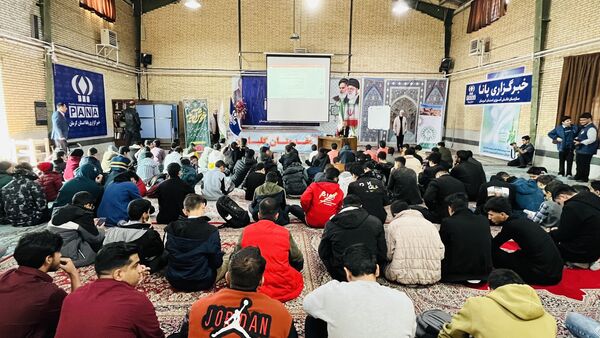 آموزش مقدماتی خبرنگاری پسران کرمان در آموزشگاه پیامبر اعظم(ص)