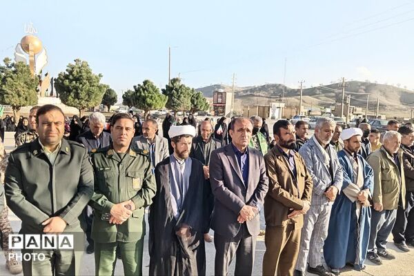 بیعت دانش‌آموزان دیشموکی  با رهبر انقلاب