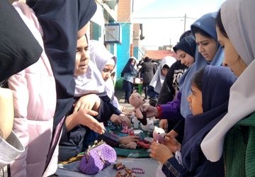 روز پررونق بازارچه کسب و کار دانش‌آموزان مدرسه مهندس رحمانی فرد