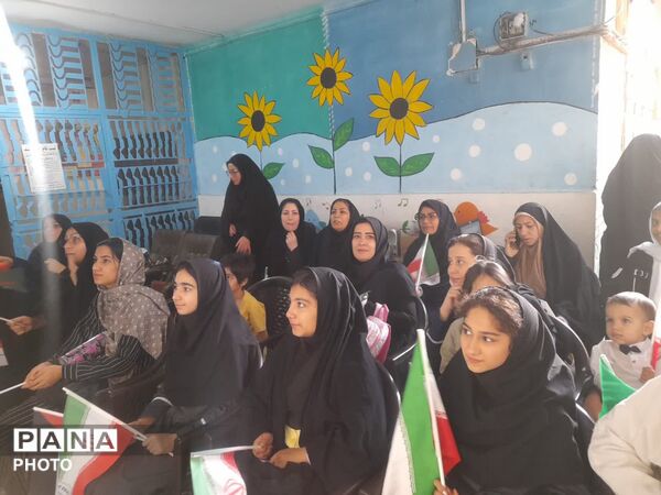 حضور دانش‌آموزان دبیرستان فدک در پاتوق «نوجوان مبارز » شهرستان فردیس