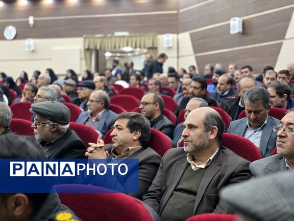 آیین تکریم و معارفه مدیر آموزش و پرورش ناحیه۴ استان اصفهان