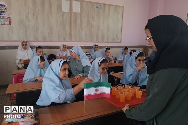 جشن آغاز سال تحصیلی در دبستان شهید رستمی