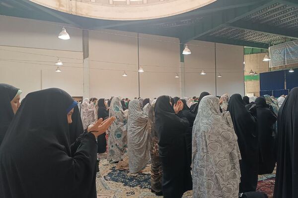 نماز عبادی سیاسی جمعه در مصلی شهر قیامدشت