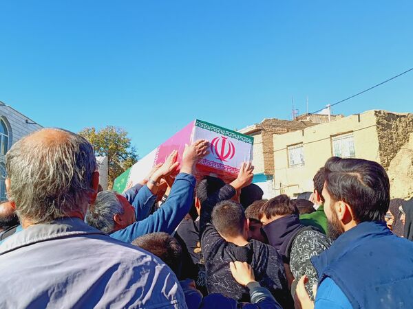مردم علی‌آباد دمق جوکار از شهید گمنام استقبال کردند