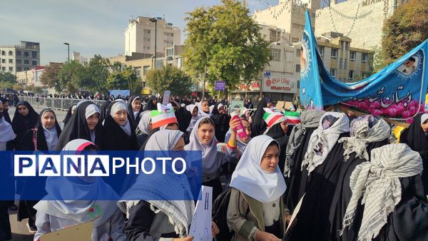 راهپیمایی یوم الله 13 آبان در مشهد مقدس 