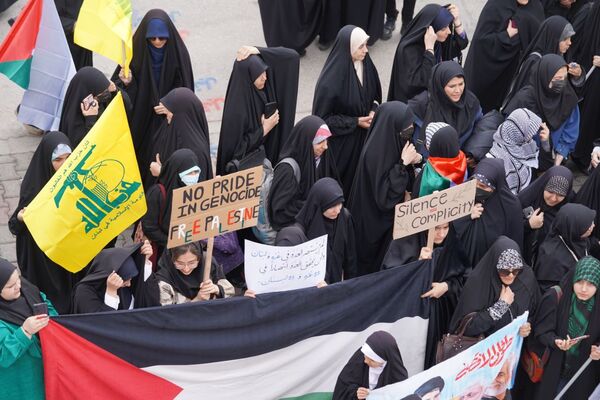 غرش خشم انقلابی دانشجویان دانشگاه آزاد مشهد علیه صهیونیسم و فریاد همبستگی با غزه