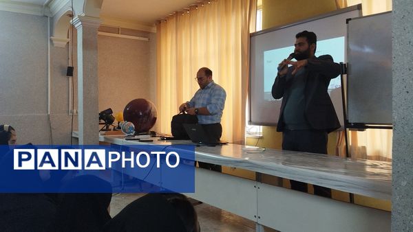 بازدید دانش‌آموزان ناحیه یک مشهد از پژوهش‌سرای علامه طباطبایی