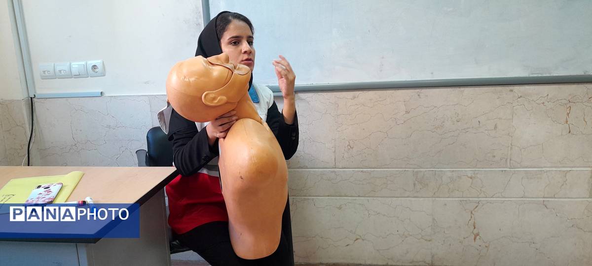 برگزاری کارگاه آموزشی دادرس در دبیرستان فرزانگان استعداد درخشان شهرستان ملارد