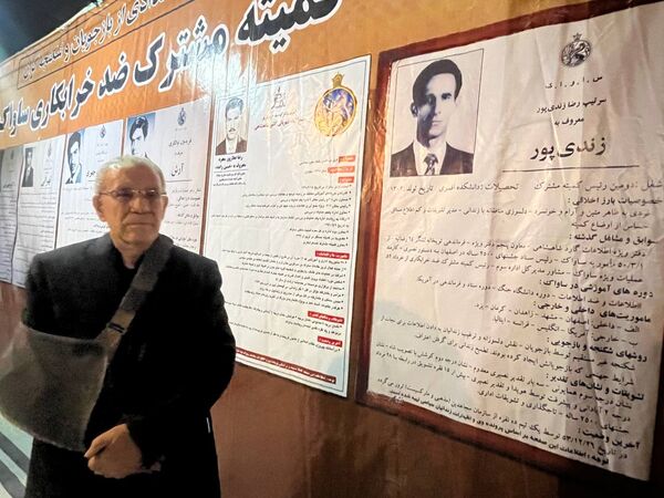 بازدید دانش‌آموزان دبیرستان فاطمه الزهرا از موزه عبرت
