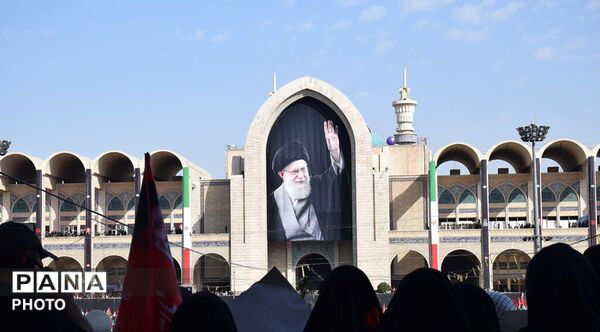 همگام با ملت ایران؛ حضور کانون پرورش فکری لرستان در آیین وداع و تشییع رهبر شهید