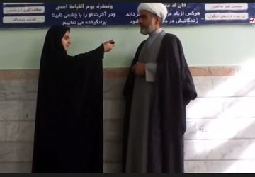 دست هایی که برای نزول رحمت الهی بالا می روند