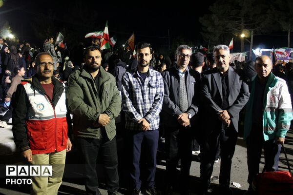 حضور پرشور و همیشه درصحنه‌ مسئولان، دانش‌آموزان و مردم  شهرستان جاجرم در مراسم اربعین رهبر شهید