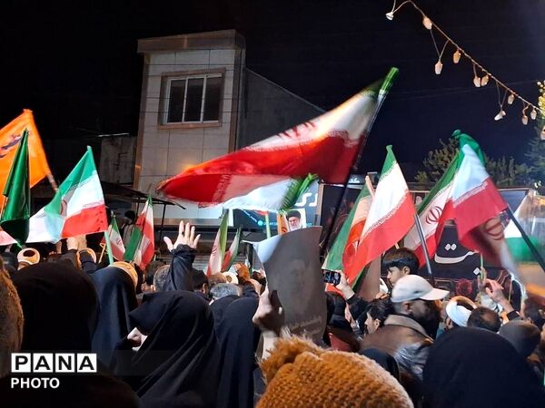 دانش‌آموزان پای کار وطن