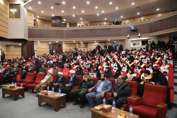 همایش تقدیر از مادران و همسران شهدا در دانشگاه قم