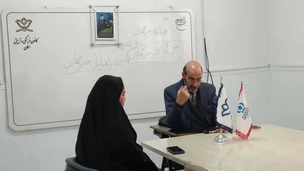 نشست خبرنگاران در شهرستان خلیل‌آباد 