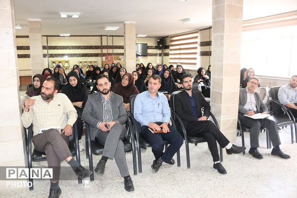 گام بلند آموزش‌و‌پرورش فیروزکوه در مسیر پژوهش‌محور کردن فرآیند یاددهی-یادگیری