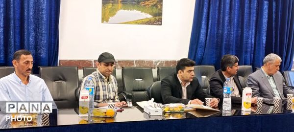 نشست مجمع خیرین‌ مدرسه‌ساز در چهاردانگه 