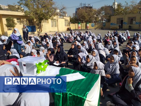 شور و شوق انتخابات شورای دانش آموزی در دبستان دخترانه میمنت زین اقلی