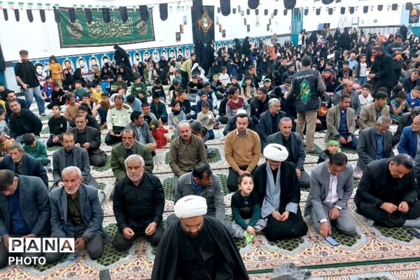 سفره افطاری ۲ هزار نفری در قلعه رئیسی