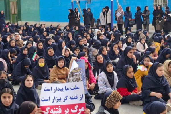 از کلاس درس تا شکوه انقلاب؛ شور دانش آموزی،  شور فجر