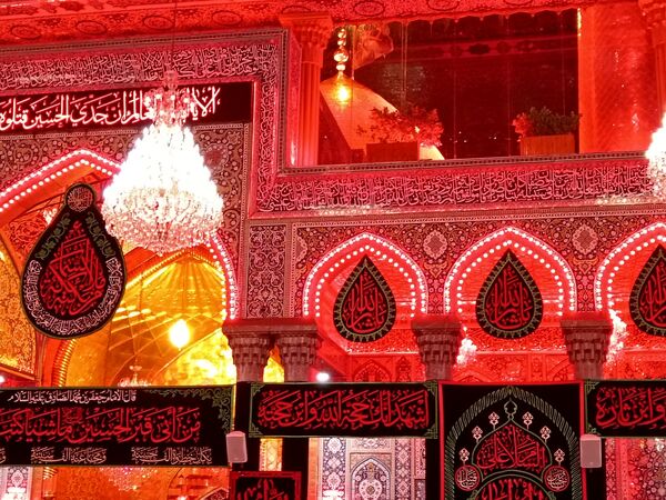 پیاده روی اربعین  و زیارت حرمین مطهر امام حسین علیه السلام و حضرت ابوالفضل عباس علیه السلام 