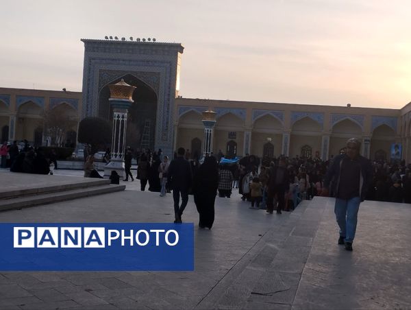 روزهای چراغ برات‌‌‌ در آرامگاه شهید مدرس کاشمر