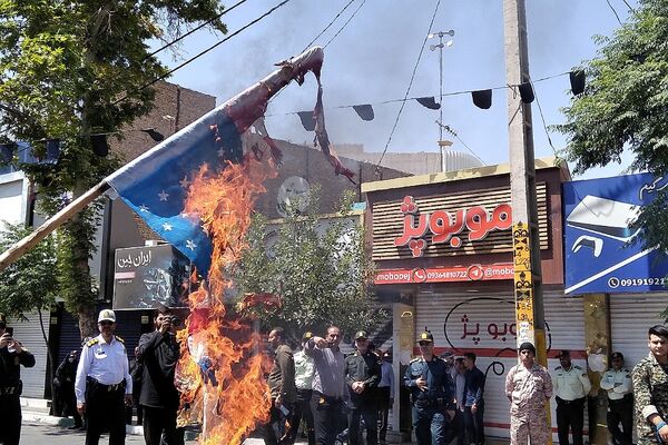 راهپیمایی پانزده خرداد کفن پوشان شهرستان ورامین