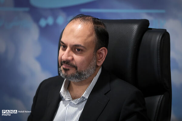 نشست صمیمی معاون پرورشی و فرهنگی وزیر آموزش و پرورش با دانشجویان رشته امورتربیتی و مسئولان تشکل‌های دانشجویی دانشگاه فرهنگیان