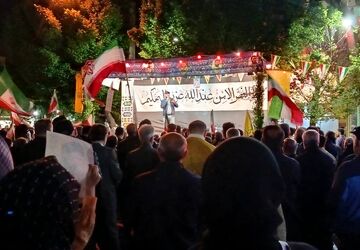 خیابان‌ها لبریز از حضور مردمی که ایستادند و ماندند