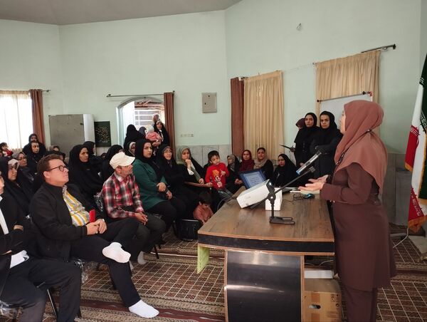 جلسه انجمن و اولیا در هنرستان کاردانش حافظ 