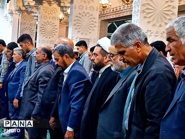 نماز جماعت همزمان با شهادت امام صادق(ع)