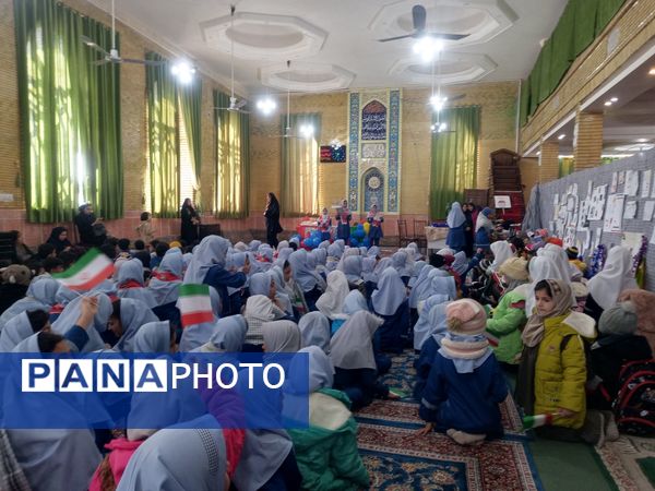 جشن باشکوهی به مناسبت ایام الله دهه  فجر در حسینیه شهر بار