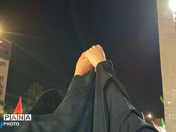 حسینیه امام خامنه ای(ره)به وسعت ایران،در شب صد و بیست و هفتم