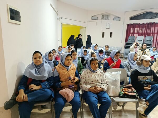 اردوی تشویقی کلاس برتر درسی مدرسه بنت الهدی صدر ۲