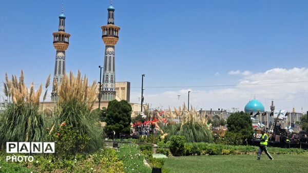 خیابان‌های منتهی به حرم، مملو از زائران رضوی
