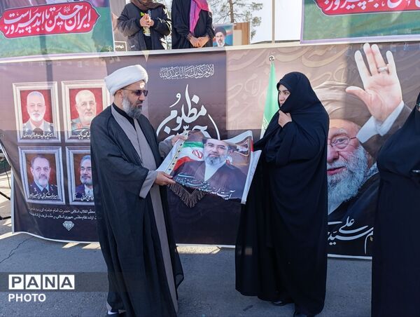 بیعت با رهبر جدید انقلاب اسلامی در پلدختر 