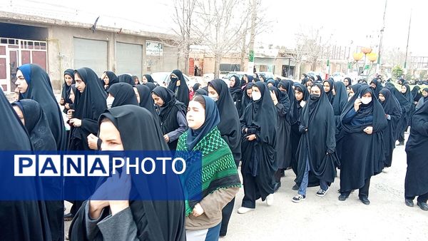 حضور پرشور و وحدت‌آفرین مردم در راهپیمایی ۲۲ بهمن