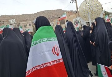 راهپیمایی ۲۲ بهمن با مردم شهرستان معمولان همیشه در صحنه‌