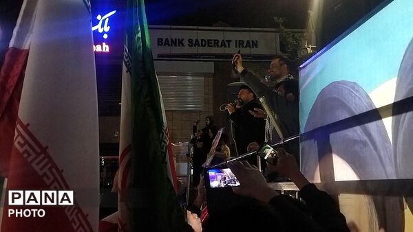 پنجاه و هشتمین شب از ایستادگی مردم در خیابان های نیشابور