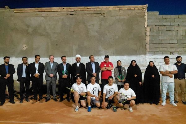 مراسم اختتامیه مسابقات جایزه بزرگ تنیس خاکی بم در مجموعه ورزشی آرشام بم