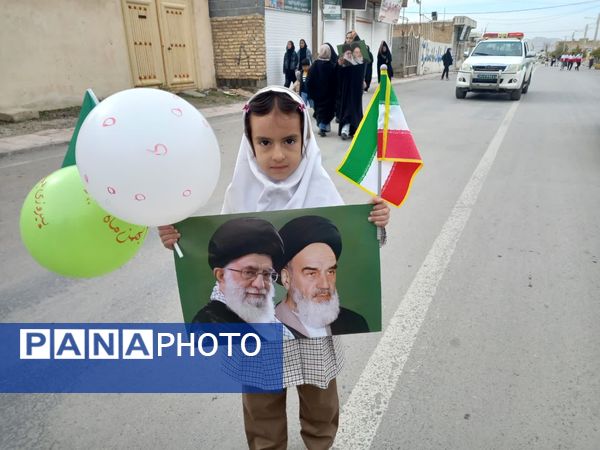 جلوه‌ای از همراهی اقشار مختلف مردم در راهپیمایی سالروز انقلاب بختگان