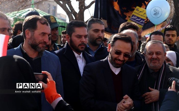 مرد قهرمانی که به یک دانش‌آموز خبرنگار هویت و انگیزه بخشید